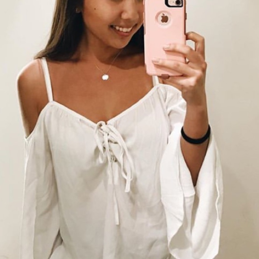☆ Off the Shoulder Flow White Top ☆
